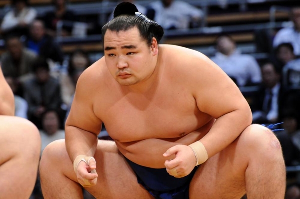 М.Ананд төрсөн нутгийнхандаа “усны машин бэлэглэжээ”